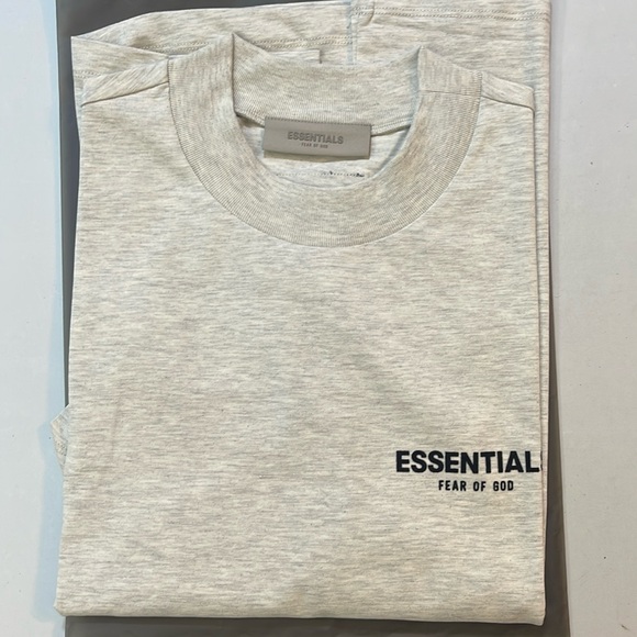 Fear of god essentials light oatmeal Tee shirt - Picture 1 of 7